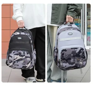 Großer Outdoor-Reise-Rucksack mit stilvollem Kamuflage-Sternenmuster für Studenten.