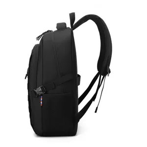 Schwarzer taktischer Rucksack Seitenansicht Große Kapazität Outdoor Reise Sporttasche