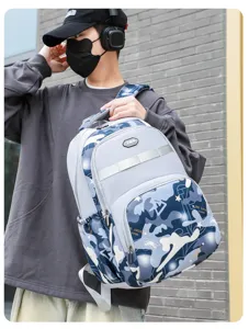 Stilvoller Herren Reise Rucksack mit grossem Volumen, laessige Camouflage Schultasche.