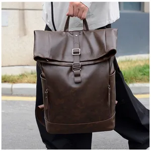 Bruine PU lederen rugzak voor heren, grote laptop tas voor casual reizen en dagelijks gebruik.