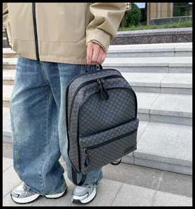 Mochila casual elegante con patrón de monograma, gran capacidad para viajes y escuela.