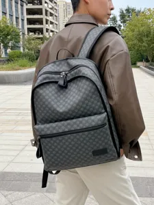 Mochila de viaje casual para hombres y mujeres con gran capacidad y patrón elegante.
