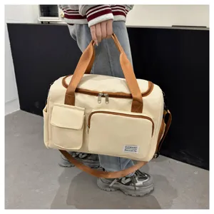Große Farblock-Reisetasche, lässige Sport-Fitnesstasche mit mehreren praktischen Taschen.