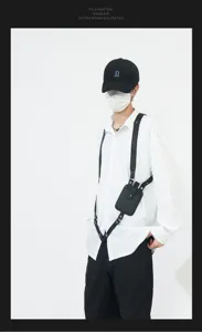 Detailansicht Taktische PU Leder Brusttasche Harness, verstellbare Riemen, Streetwear.