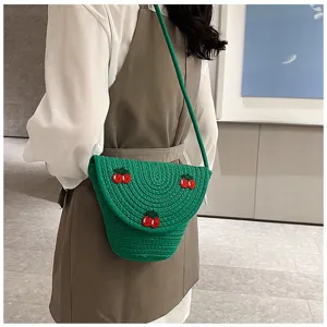 Borsa a tracolla intrecciata verde da donna, graziosa borsa da spiaggia estiva ricamata con ciliegie.