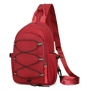 Rote Nylon Sling Brusttasche Freizeit Crossbody Rucksack für Damen und Herren im Alltag