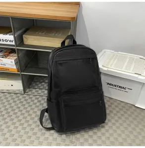 Schwarzer PU-Leder Rucksack fuer Damen und Herren, wasserdichter Freizeit-Schulrucksack.