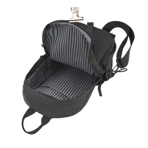 Borsa a tracolla nera impermeabile per uomo e donna, zaino monospalla casual ed elegante.