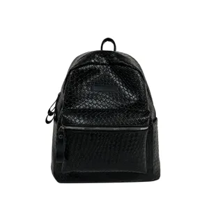 Schwarzer geflochtener PU Leder Rucksack Detail, mit Fronttasche und Tragegriff.