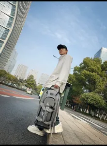 Sac à dos de voyage multifonctionnel à grande capacité et sac de sport polyvalent.