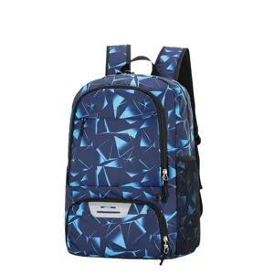 Blauwe geometrische sportrugzak met grote capaciteit voor school en sporttraining.