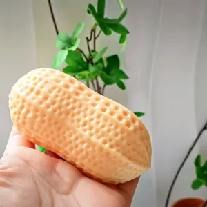 Giocattolo antistress realistico a forma di arachide a rimbalzo lento per adulti