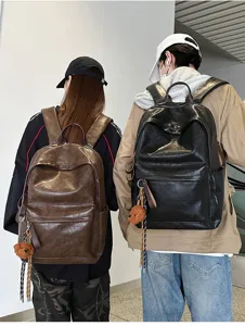 Retro PU Leder Rucksack für Damen und Herren, schlichte Schultasche für das Pendeln.