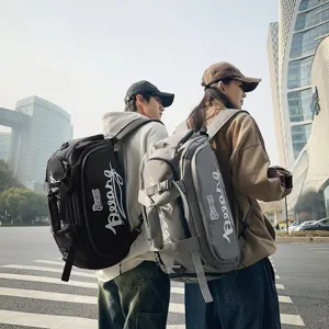 Sac à dos de voyage multifonctionnel de grande capacité pour hommes et femmes, idéal.