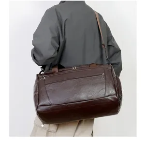 Grote PU lederen reis duffel tas voor heren schoudertas gedetailleerd uitzicht donkerbruin