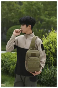 Taktische Brusttasche für Herren, Outdoor Umhängetasche mit multifunktionalen Fächern.