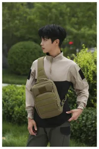Taktische Brusttasche für Herren, langlebige Outdoor Umhängetasche für den täglichen Gebrauch.