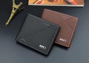 Herren Kurz-Brieftasche mit geometrischem Steppdesign, weichem Leder und hochwertiger Verarbeitung.