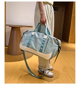 Bolso de deporte grande para gimnasio y viaje con compartimento para zapatos y correa.