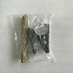 Posatoio per pappagalli in legno naturale con morsetto in metallo per gabbia