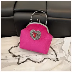 Vintage Barock Samt Muschel Abendtasche mit Strass Griff und verziertem Herz Brosche Detail