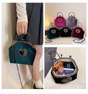 Retro Samt Schnalle Abendtasche mit Kette Vintage Barock Stil Handtasche für Damen