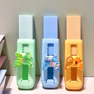 Jolies gommes papillon mignonnes avec etui coulissant, fournitures scolaires colorees pour tous.