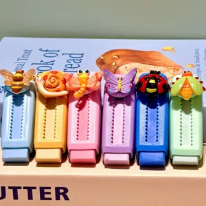 Niedliche Cartoon Harz Tier Radiergummis Set mit buntem Design fuer Schueler Schreibwaren.