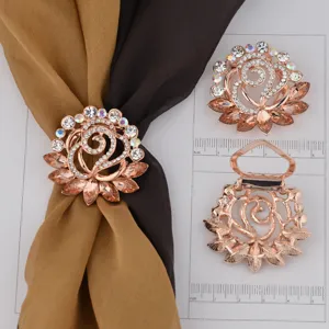 Anello sciarpa cristallo oro rosa fiore cavo clip hijab chic donna moda accessorio