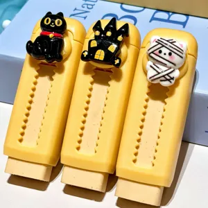 Jeu de gommes poussoirs Halloween créatives avec adorables amulettes de papeterie cadeau