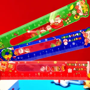 Weihnachtsmotiv 15cm Plastik Schüttellineal Set mit süßem Cartoon Design und klarer Skala.