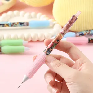 Süßes Druckbleistift mit weichem Silikongriff und Cartoon Puppen Druck für Kinder
