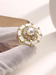 Vintage pearl scarf ring brooch elegant gold metal geometric rhinestone shawl clip accessory