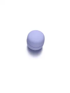 Primo piano del bottone magnetico per abbigliamento macaron rotondo, accessorio.