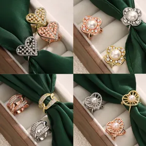 Mini Boucle d'Écharpe en Soie Alliage Strass Perle Artificielle Broche Clip de Fixation de Coin de Vêtement Accessoires de Mode pour Femmes