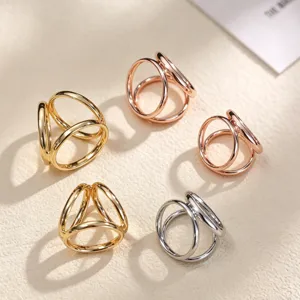 Minimalist Zinc Alloy Three Ring Scarf Buckle Versatile Shawl Ring Clothes Corner Fixer Clothing Accessory Jewelry
