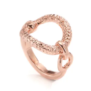 Elegante roségouden sjaalring geometrische doekgesp veelzijdige damesmode accessoire decor