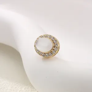 Oval cat eye stone rhinestone hijab magnetic brooch pinless fabric friendly magnet accessory.