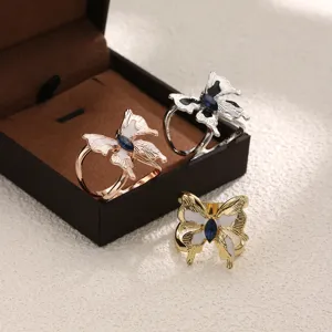 Mode Legierung Schmetterling Tuchclip Damen Strass Schalclip Bekleidungszubehör Eleganter Brosche Stift Geschenk
