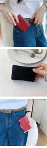 Portafoglio compatto e porta carte in pelle a tre ante ideale per uso quotidiano e viaggi.