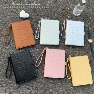 Porta Passaporto in Pelle PU da Donna Portafoglio da Viaggio Cordino da Collo Organizzatore Carte Lettere a Rilievo Good Trip