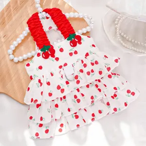 Süßes Kirschdruck Haustierkleid mit roten Rüschen für kleine Hunde und Katzen im Sommerkleid