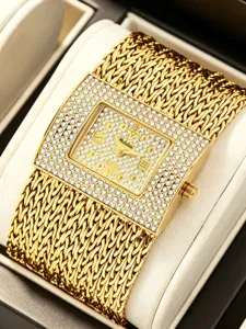 Luxuriöse Damenarmbanduhr mit Strass-Quadratzifferblatt und breitem gewebten Goldmetallarmband.