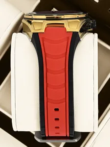Reloj deportivo de cuarzo para hombre con caja dorada y correa de silicona roja negra