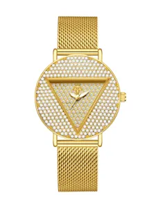 Reloj de cuarzo dorado de lujo para mujer con pedrería brillante y esfera triangular única.