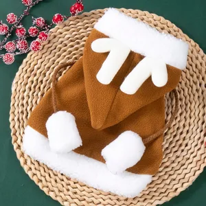 Cute Christmas pet cape for cats and dogs, warm fleece reindeer cloak with antlers and pom-pom