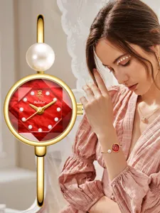 Elegante orologio da donna con quadrante rosso sfaccettato, perla e cristalli brillanti.