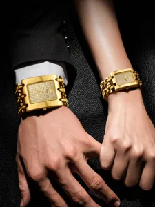 Luxus Gold Strass Zifferblatt Quarz Paar Uhr mit einzigartigem doppelten Kettenarmband Modeuhr