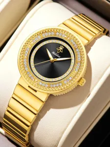 Montre quartz femme dorée de luxe avec strass étincelants, cadran noir et bracelet en métal.