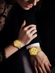 Ensemble de montre chronographe de couple en or de luxe, bracelet en métal, cadeau.